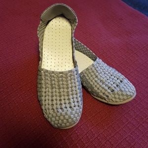 Toms-type shoes